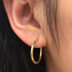 New Diamond cut 0.75" inch Hoop Earrings